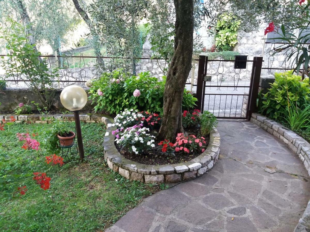 Aldinhaus Lägenhet Brenzone sul Garda Exteriör bild