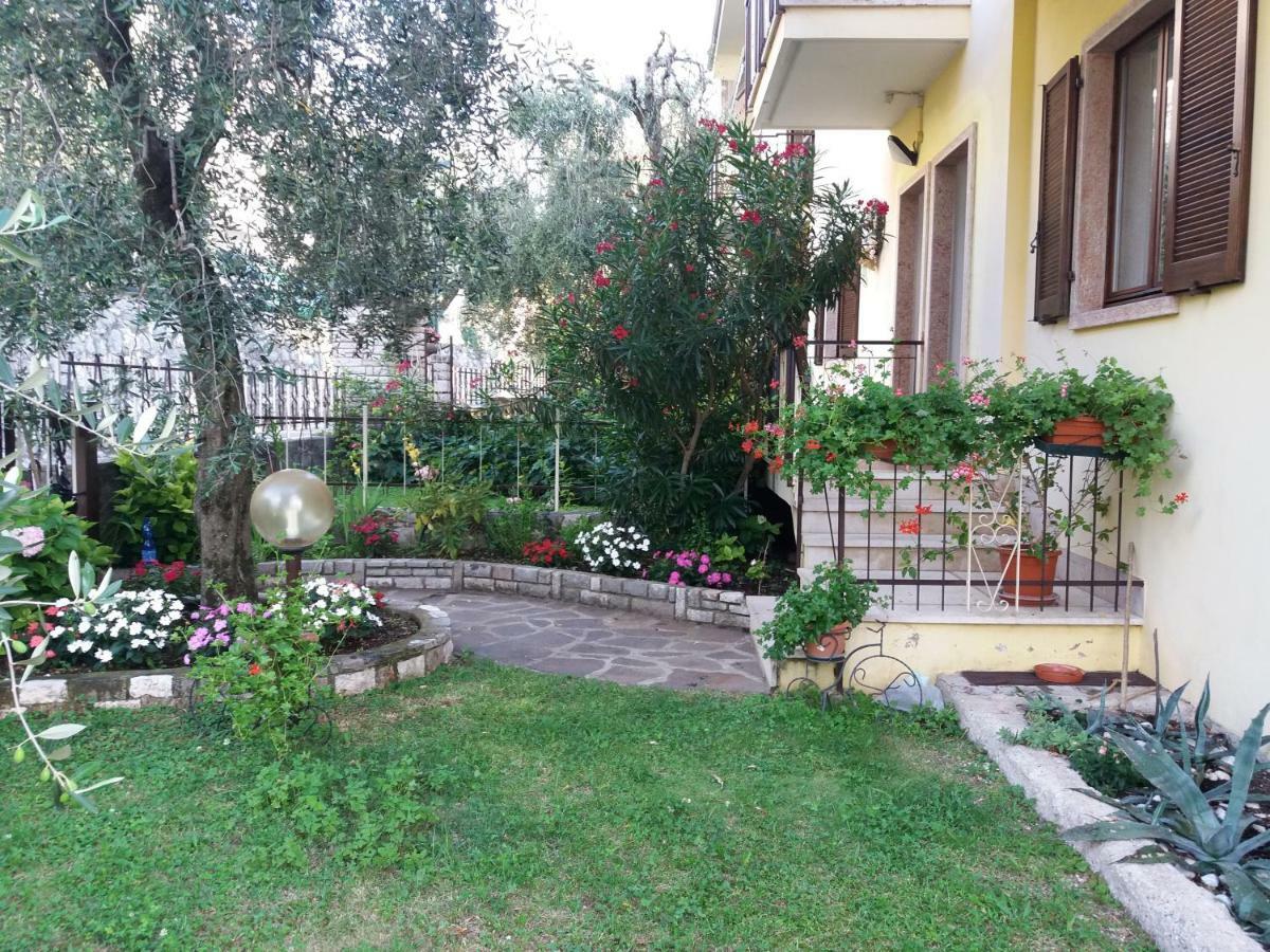 Aldinhaus Lägenhet Brenzone sul Garda Exteriör bild